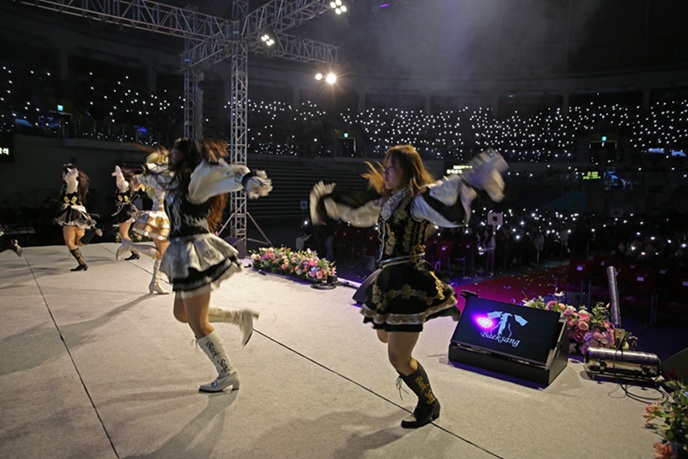 ▲ 동국대학교 백상응원단이 입학식에서 공연하고 있다.ⓒ동국대