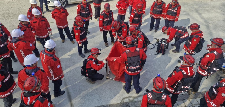 ▲ 양주시가 평화로 근린공원에서 산림재난대응단 산불진화 훈련을 실시했다 ⓒ양주시 제공