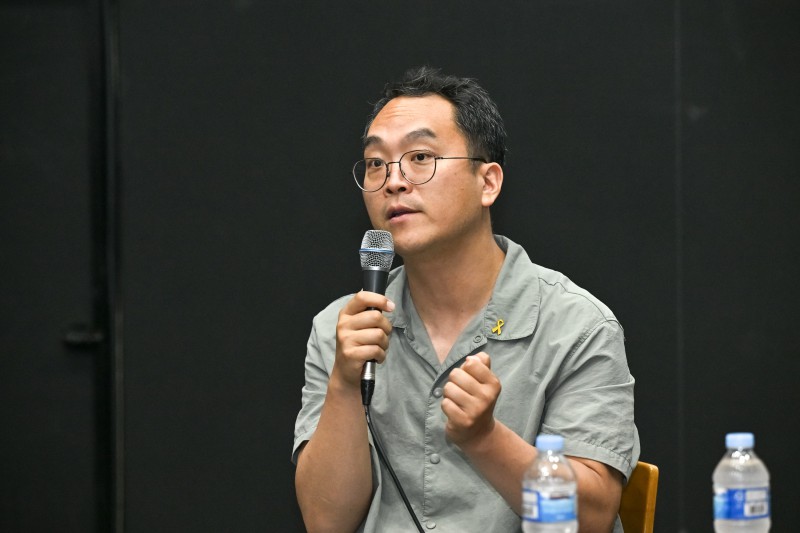 ▲ 신경수 연출가.ⓒ극단 잡.담·샤이닝파크