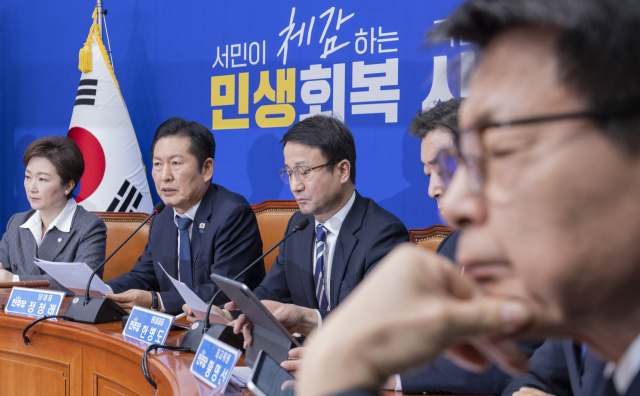 ▲ 정청래 더불어민주당 대표가 20일 국회에서 열린 최고위원회의에서 윤석열 전 대통령 1심 선고 결과를 비판하는 발언을 하고 있다. ⓒ연합뉴스