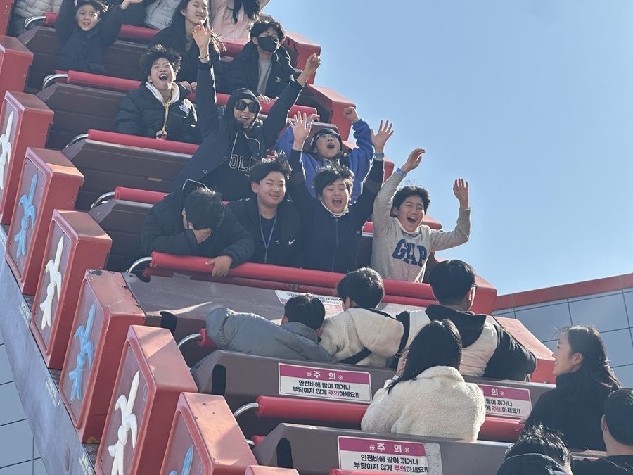 ▲ 꿈동산 주말체험_다이노밸리(바이킹)체험ⓒ광주광역시 동구청소년문화의집 제공