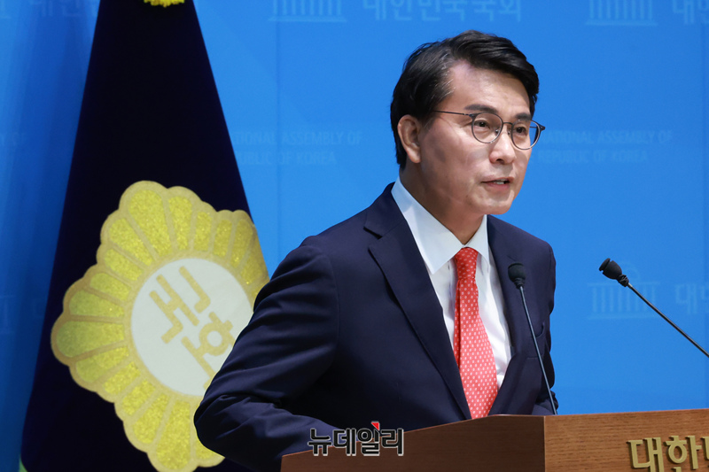 ▲ 윤상현 국민의힘 의원이 지난해 7월 24일 국회 소통관에서 리셋코리아 국민운동본부 발대식 및 토론회 주최 논란 등 관련 기자회견을 하고 있다. ⓒ이종현 기자