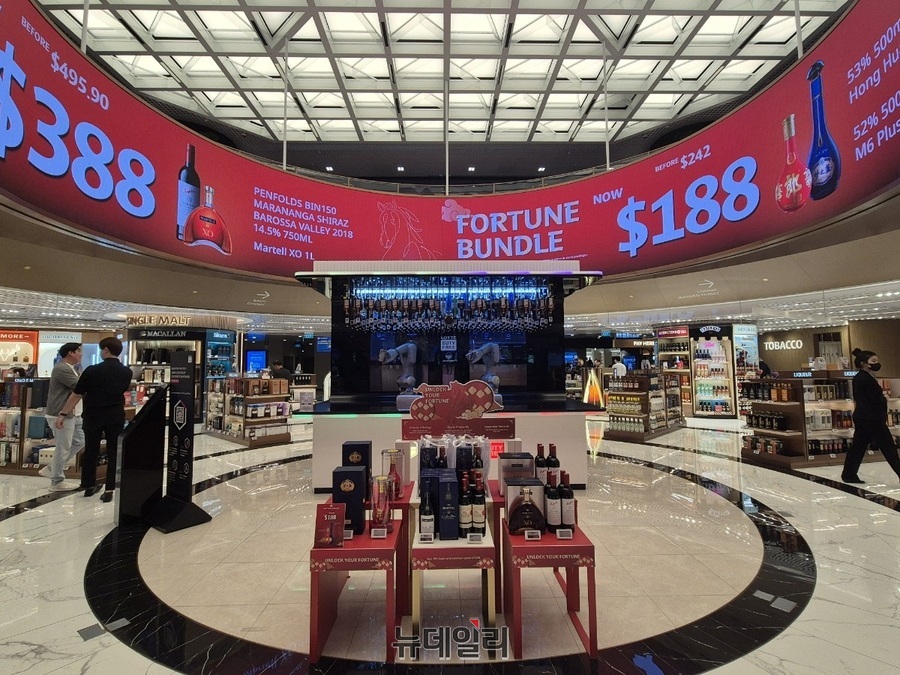 ▲ 각 터미널 주요 방문객 국적에 따라 선호도가 높은 제품을 전면에 배치하는 등 차별점을 두고 있다.ⓒ조현우 기자