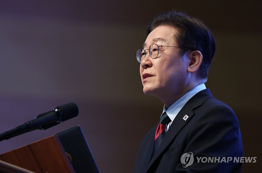 ▲ 이재명 대통령이 20일 대전 유성구 한국과학기술원(KAIST)에서 열린 학위수여식에서 축사하고 있다. ⓒ연합뉴스