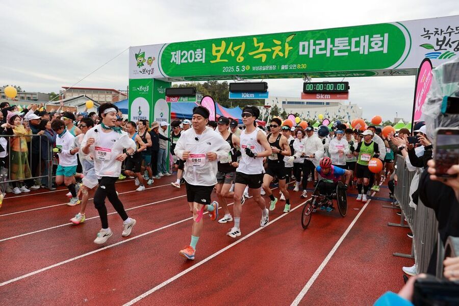 ▲ 보성군, 메타세쿼이아 길을 달리는 5월 2일 ‘제21회 보성녹차마라톤대회’_ 2025년 보성녹차마라톤대회ⓒ보성군 제공