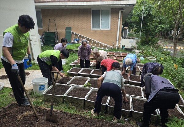 ▲ 인천 남동구 주민들이 마을 공동체 활동을 하고 있다.  ⓒ인천 남동구 제공