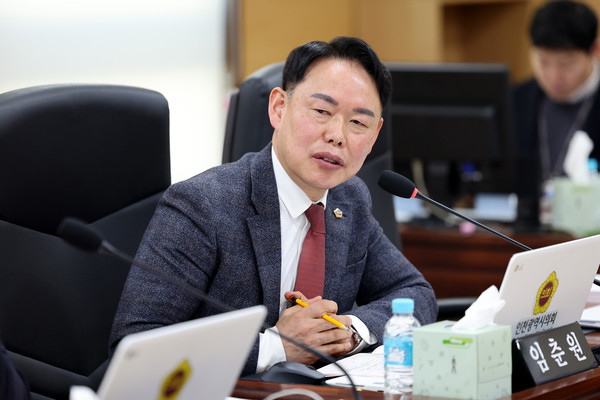 ▲ 인천시의회 임춘원 의원ⓒ인천시의회 제공