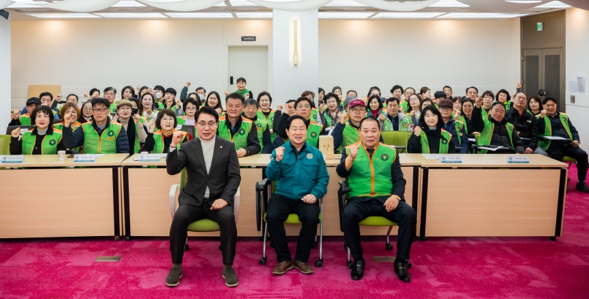 ▲ 조성대 남양주시의회 의장은 24일 남양주시청 여유당에서 열린 2026년 남양주시 지역자율방재단 활동계획 보고회에 참석했다 ⓒ남양주시의회 제공