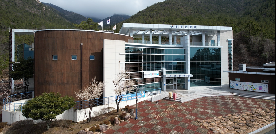 ▲ 장흥군의 천관문학관이 문화체육관광부 ‘문학상주작가 지원사업’에 2025년에 이어 2026년에도 연속 선정ⓒ장흥군 제공