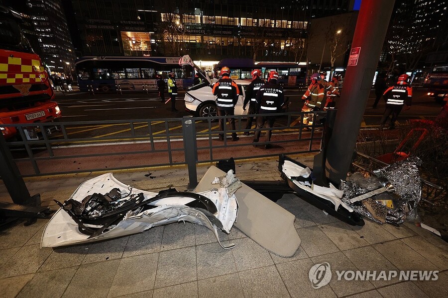 ▲ 지난달 2일 오후 서울 종로구 종각역 인근에서 발생한 다중추돌 사고 현장. ⓒ연합뉴스