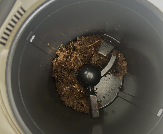 ▲ 음식물 처리기가 작동을 완료했다.ⓒ뉴데일리