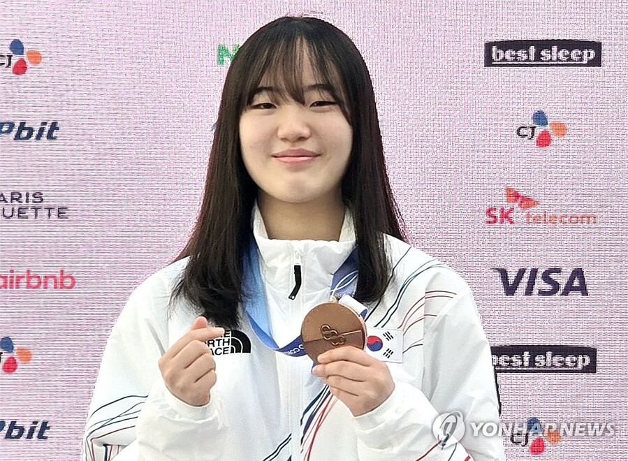 ▲ 2026 밀라노 동계올림픽 동메달리스트 유승은이 전국동계체육대회에서 하프파이프 종목 동메달을 획득했다.ⓒ연합뉴스 제공