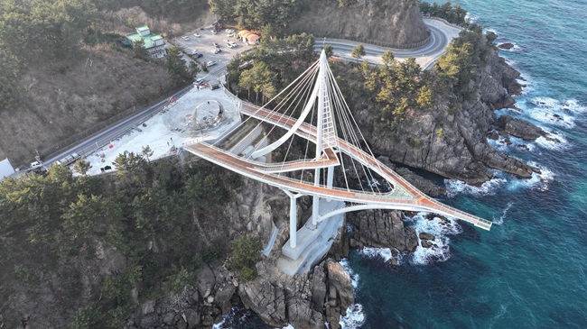 ▲ 스카이워크 전망대 전경. ⓒ삼척시