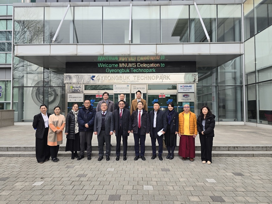 ▲ (재)경북테크노파크는 지난 24일 몽골국립의과대학교(총장 담딘도르즈 볼드바토르) 및 대구한의대학교(산학협력단장 황세진)와 함께 ‘한국형 테크노파크 구축’을 위한 실무 협력 회의를 개최했다.ⓒ(재)경북테크노파크