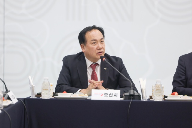 ▲ 경기도시장군수협의회서 3건의 정책 개선안을 건의하는이권재 시장ⓒ오산시 제공