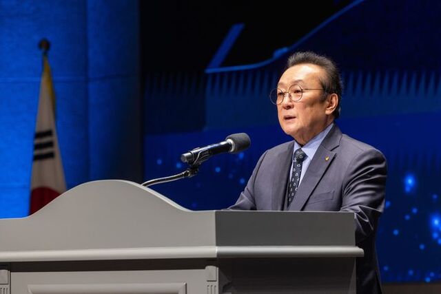 ▲ 김인 새마을금고중앙회장이 지난 26일 충남 천안 MG인재개발원에서 열린 제80차 새마을금고중앙회 대의원회에서 개회사를 하고 있다.ⓒ새마을금고중앙회