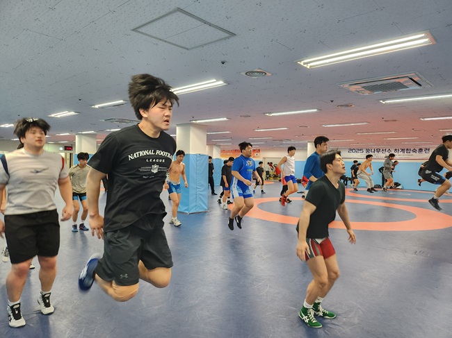 ▲ 동계 국가대표 레슬링 상비군 합숙 훈련 모습. ⓒ평창군