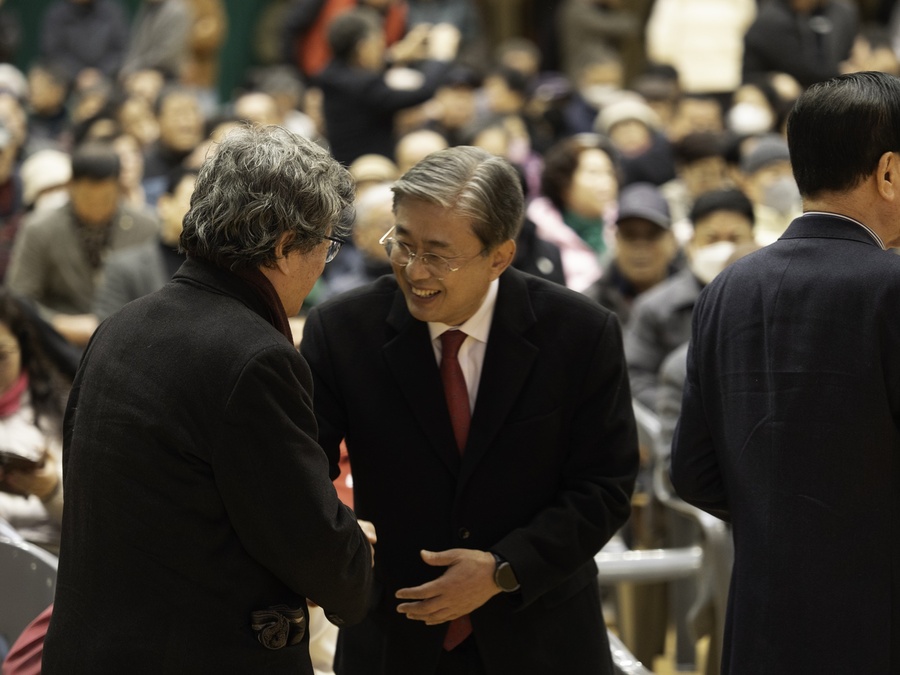 ▲ 저서 ‘박병훈 다시 경주 앞에 서다 : 간절함이 경주를 바꾼다’ 출판기념회가 지난 28일 오후 2시 경주 신경주대학교 원석체육관에서 시민 2,500여 명이 참석한 가운데 성황리에 개최됐다.ⓒ박병훈 예비후보측