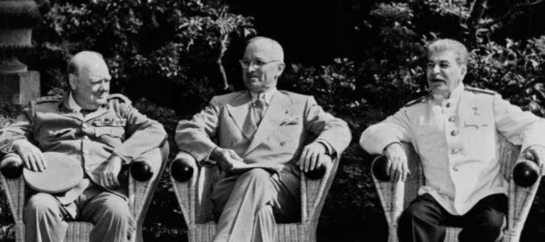 ▲ 1945년 7월 독일 포츠담에 모인 처칠, 트루먼, 스탈린(왼쪽부터).