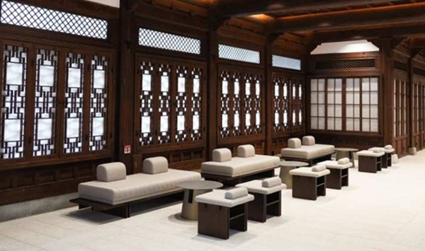 ▲ 전통문화 상징 공간인 한국의집이 45년 만에 전면 재단장을 마치고 궁중음식 중심 다이닝 공간으로 다시 문을 연다. ⓒ 국가유산청