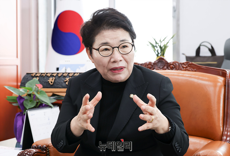 ▲ 국회 재정경제위원장인 임이자 국민의힘 의원이 지난 3일 국회 재경위원장실에서 뉴데일리와 인터뷰를 가졌다. ⓒ서성진 기자