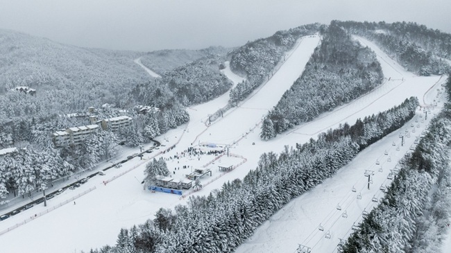 ▲ 대설로 눈덮인 모나용평 스키장 모습. ⓒ모나용평