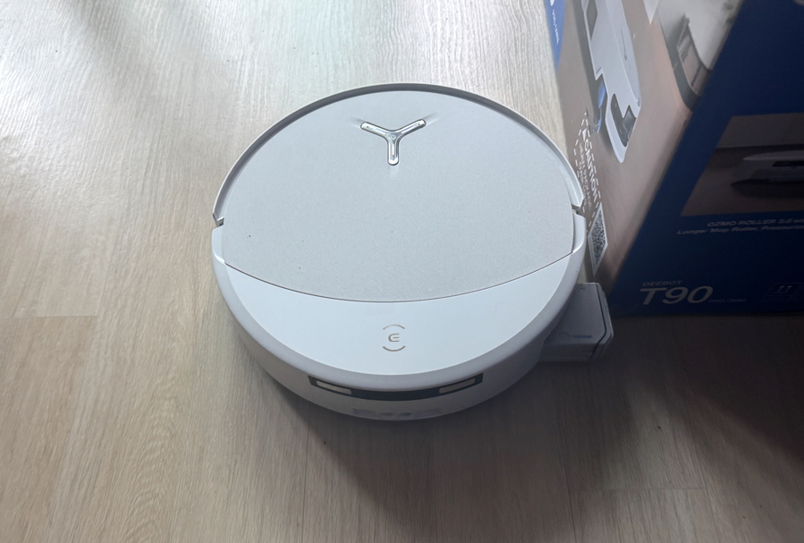 ▲ 신제품이 구석구석 청소하는 모습. ⓒ김재홍 기자