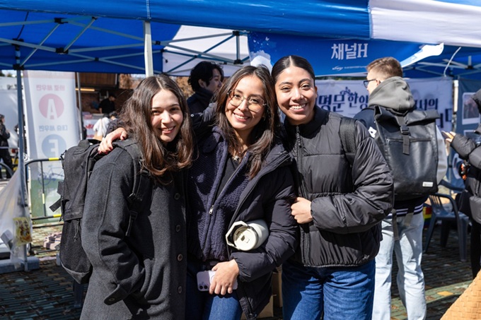 ▲ 행사를 즐기는 외국인 학생들.ⓒ한양대