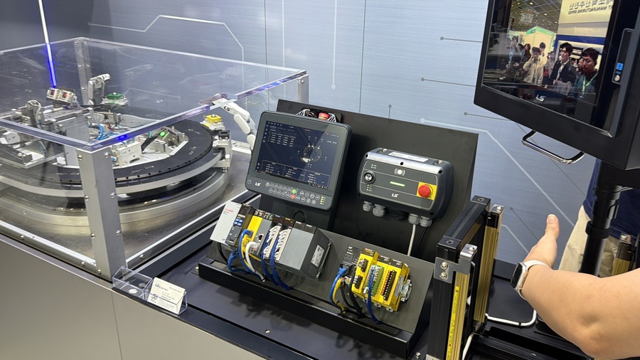 ▲ PLC 제품 시연 모습 ⓒ이보현 기자