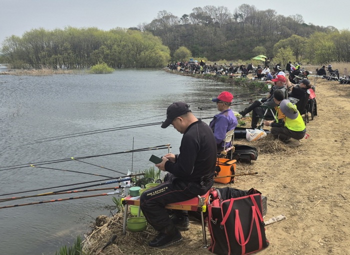 ▲ 지난해 예당전국낚시대회 모습.ⓒ예산군