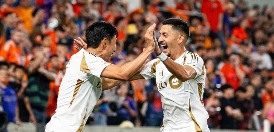 ▲ 손흥민이 이끄는 LA가 구단 역사상 최초로 개막 후 4연승을 달렸다.ⓒLA FC 제공