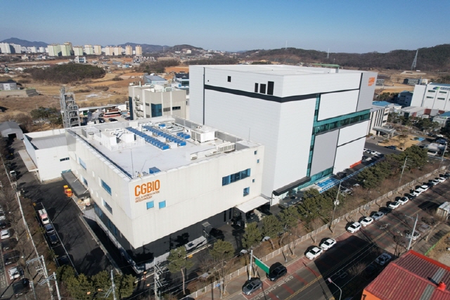 ▲ 시지바이오 기존 'S-캠퍼스(좌)'와 '노보팩토리'. ⓒ대웅