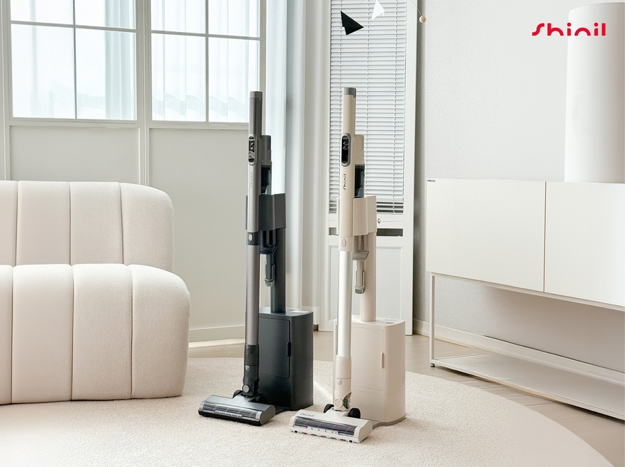 ▲ 신일전자는 1.7kg 초경량 '스테이션 무선 청소기'를 출시했다. ⓒ신일전자