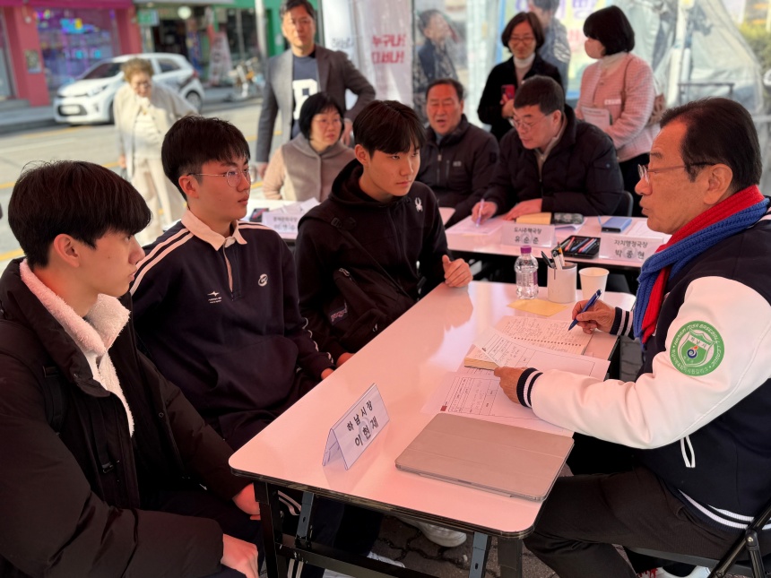 ▲ 이현재 하남시장이 4일 신장동 GS더프레시 하남점에서 이동시장실을 열었다 ⓒ하남시 제공