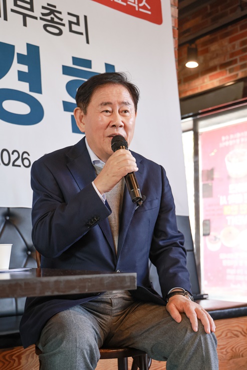 ▲ 최경환 예비후보는 “대한민국 경제 사령탑으로서 위기를 기회로 바꿨던 그 추진력과 경험을 쏟아부어, 정체된 지역 경제의 판을 바꾸고 새로운 성장 엔진을 돌리겠다”고 약속했다.ⓒ최경환 예비후보측