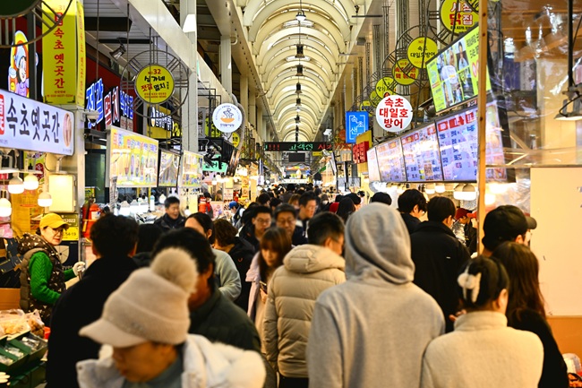 ▲ 속초관광수산시장 모습. ⓒ속초시