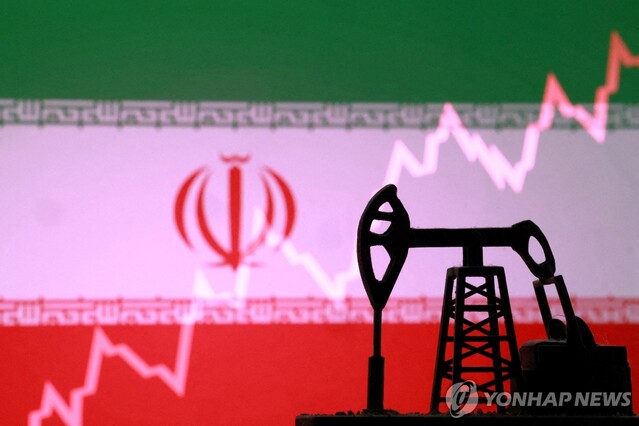 ▲ 이란 국기와 에너지 가격 관련 일러스트. 출처=로이터ⓒ연합뉴스