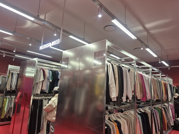 ▲ 무신사 아울렛 롯데몰 은평점 매장 내 유즈드존 ⓒ김보라 기자