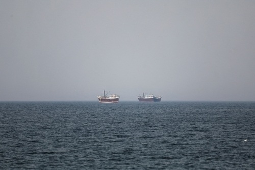 ▲ 호르무즈 해협에 발이 묶인 선박들.ⓒ연합뉴스