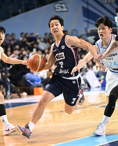 ▲ 허훈이 더블더블 활약한 KCC가 삼성을 무너뜨렸다.ⓒKBL 제공