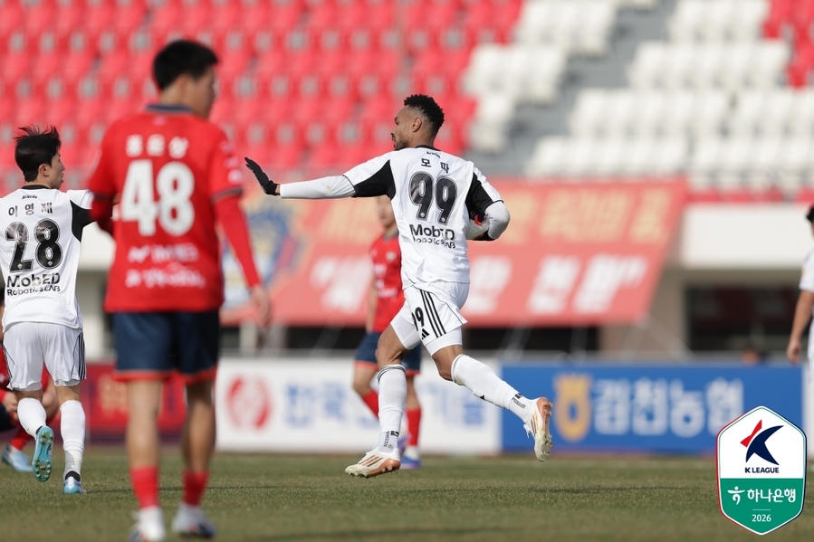 ▲ 전북이 김천과 비기며 시즌 첫 승에 실패했다.ⓒ한국프로축구연맹 제공
