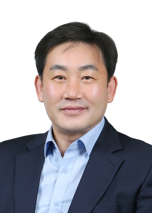 ▲ 권정복 삼척시의회 의장이 10일 문화예술회관 대공연장에서 열리는 삼척시니어클럽 2026년 노인사회활동 지원사업 참여자 발대식 및 교육에 참석한다. ⓒ삼척시의회