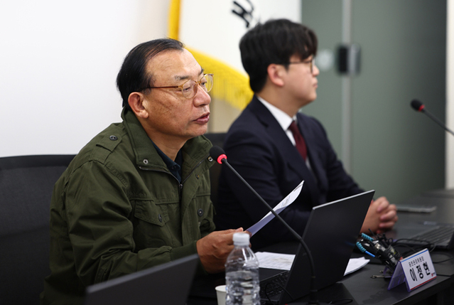 ▲ 이정현 국민의힘 공천관리위원장이 지난달 26일 서울 여의도 중앙당사에서 열린 제9회 전국동시지방선거 중앙당 공관위 3차 회의에서 발언하는 모습. ⓒ뉴시스