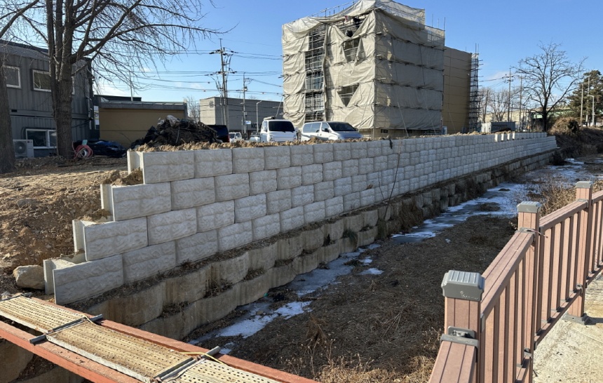 ▲ 시흥시는 오는 9월까지 하천구역 불법점용 행위에 대해 강력한 정비를 추진한다 ⓒ시흥시 제공