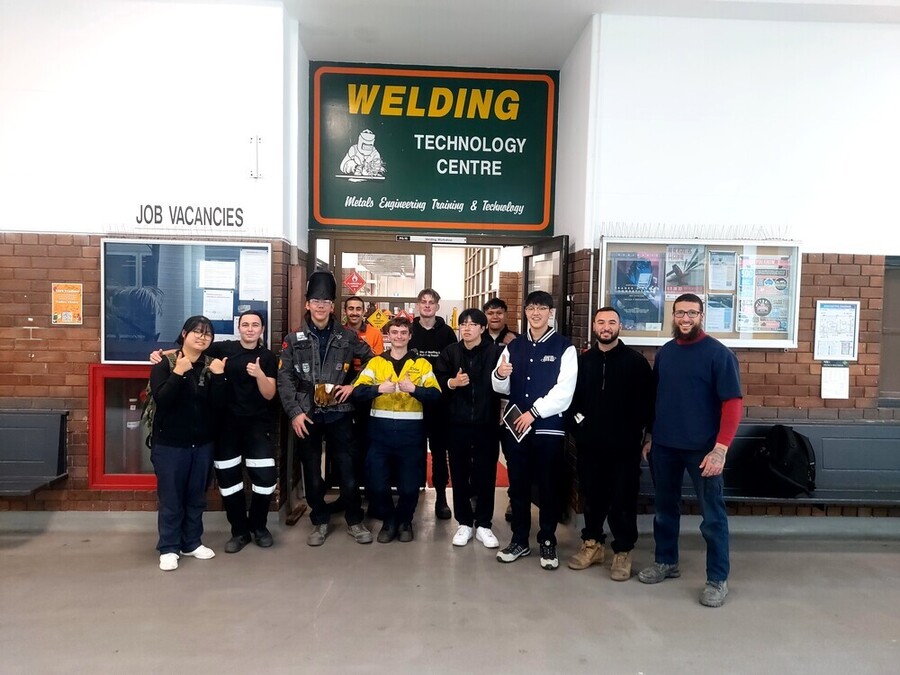 ▲ 2025년 7~8월 ‘2025년 특성화고 글로벌 현장학습’ 중 TAFE NSW에서 용접 전공분야 직무교육을 받고 단체사진을 촬영했다.ⓒ광주시교육청 제공