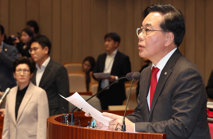 ▲ 송언석 국민의힘 원내대표가 9일 오후 서울 여의도 국회에서 열린 의원총회에서 발언을 하고 있다. ⓒ뉴시스