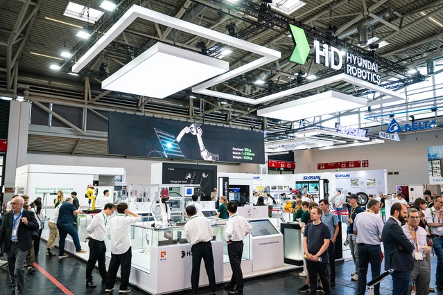 ▲ HD현대로보틱스는 지난해 독일 뮌헨에서 개최되는 글로벌 최대 규모의 로봇 산업 박람회인 '오토매티카(AUTOMATICA) 2025'에 참가했다. ⓒHD현대로보틱스