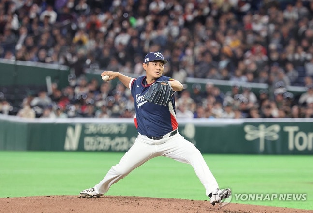 ▲ 42세 베테랑 노경은이 2이닝을 무실점으로 막는 역투를 선보였다.ⓒ연합뉴스 제공