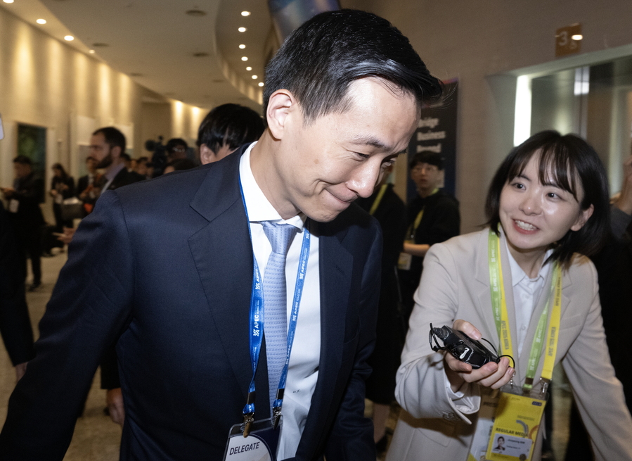 ▲ 김동관 부회장이 방산외교에 동행하면서 재계 내 입지가 커지고 있다는 평가다. ⓒ연합뉴스