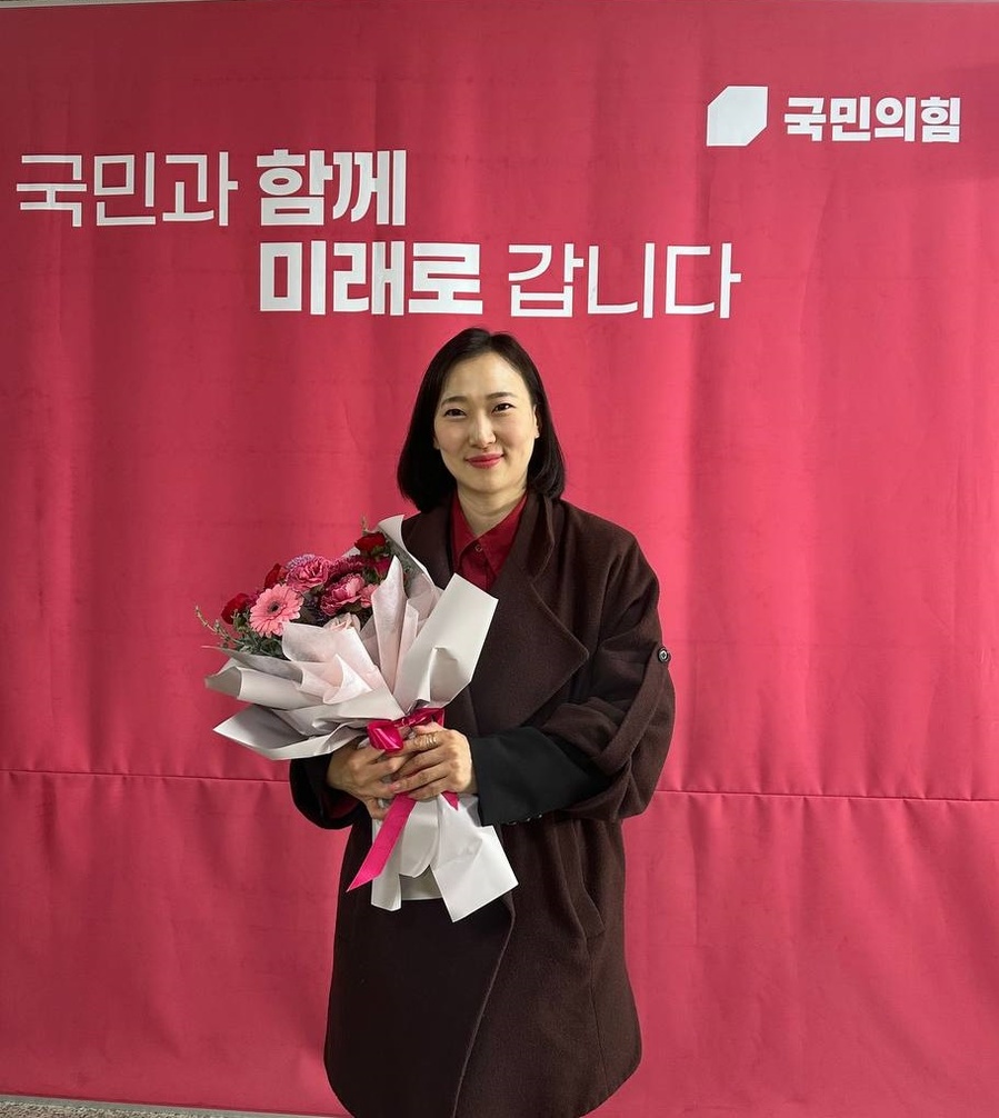 ▲ 국민의힘 인재영입위원회는 11일 인재영입식을 열고 경북 구미 지역에서 활동해 온 박윤경(43)씨를 공식 영입했다.ⓒ박윤경씨